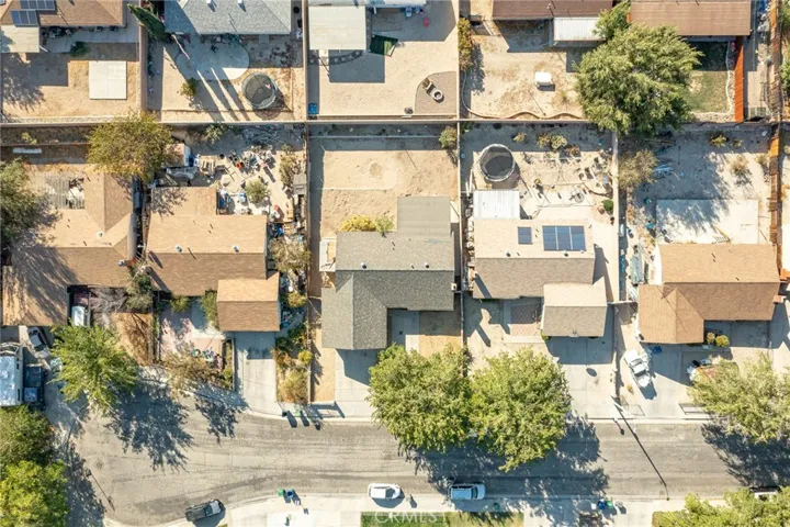 43215 Archwood Way, Lancaster, California 93536