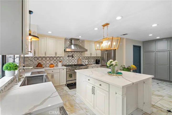 2217 Valiant Street, Glendora, California 91741