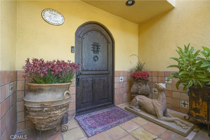 3927 Berry Drive, Studio City, California 91604