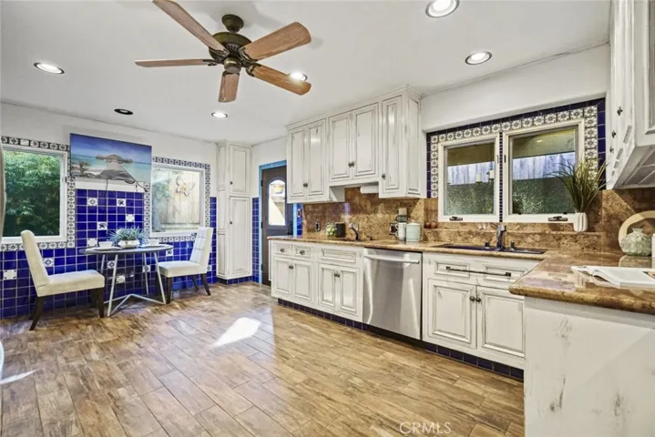 3927 Berry Drive, Studio City, California 91604