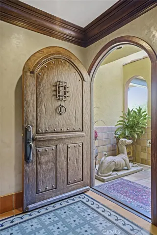 3927 Berry Drive, Studio City, California 91604
