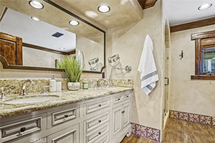 3927 Berry Drive, Studio City, California 91604