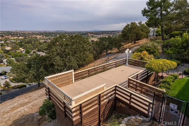 Plenty of space to entertain and enjoy the Views