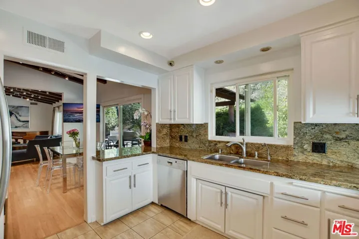 2327 Coldwater Canyon Drive, Beverly Hills, California 90210