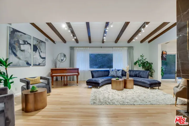 2327 Coldwater Canyon Drive, Beverly Hills, California 90210