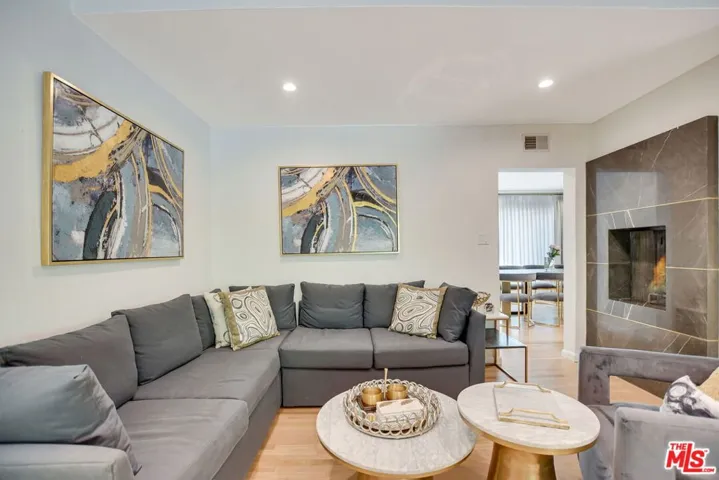 2327 Coldwater Canyon Drive, Beverly Hills, California 90210