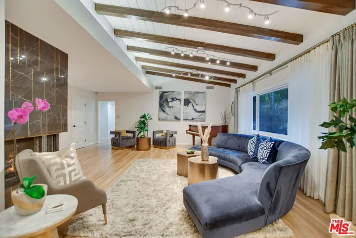2327 Coldwater Canyon Drive, Beverly Hills, California 90210