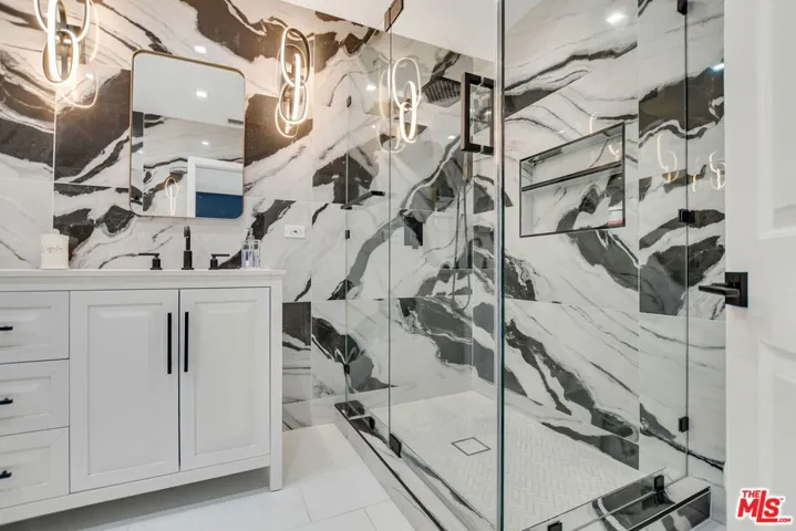 2327 Coldwater Canyon Drive, Beverly Hills, California 90210