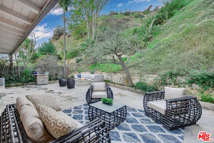 2327 Coldwater Canyon Drive, Beverly Hills, California 90210