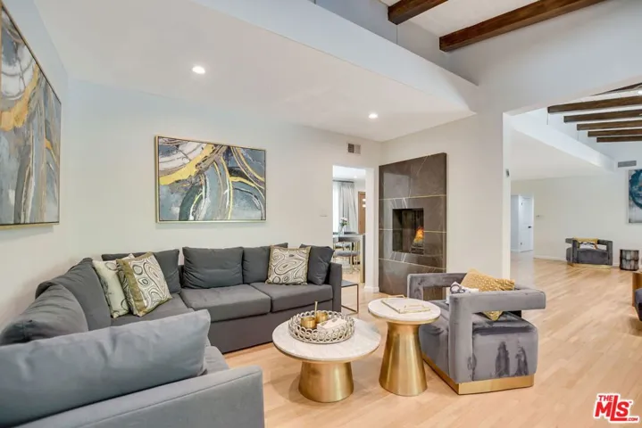 2327 Coldwater Canyon Drive, Beverly Hills, California 90210
