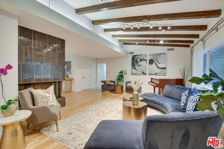 2327 Coldwater Canyon Drive, Beverly Hills, California 90210