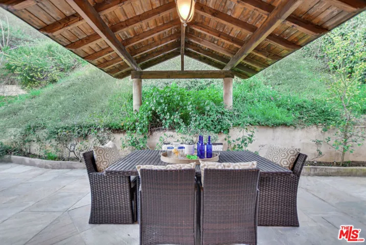 2327 Coldwater Canyon Drive, Beverly Hills, California 90210