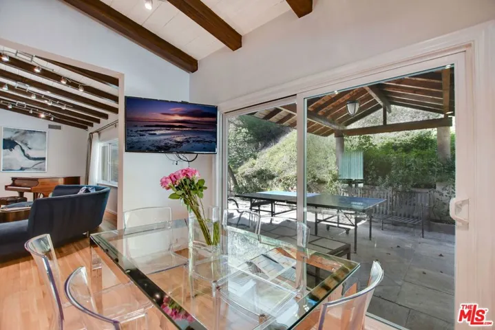 2327 Coldwater Canyon Drive, Beverly Hills, California 90210