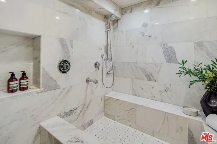 1260 N Kings Road 12, West Hollywood, California 90069