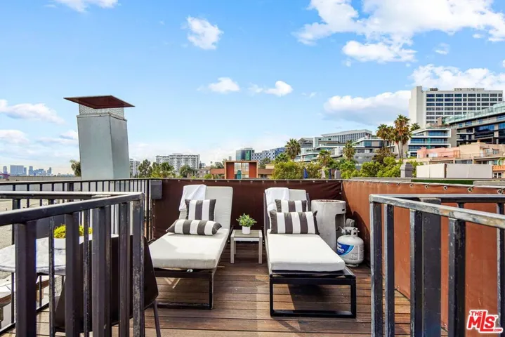 1260 N Kings Road 12, West Hollywood, California 90069