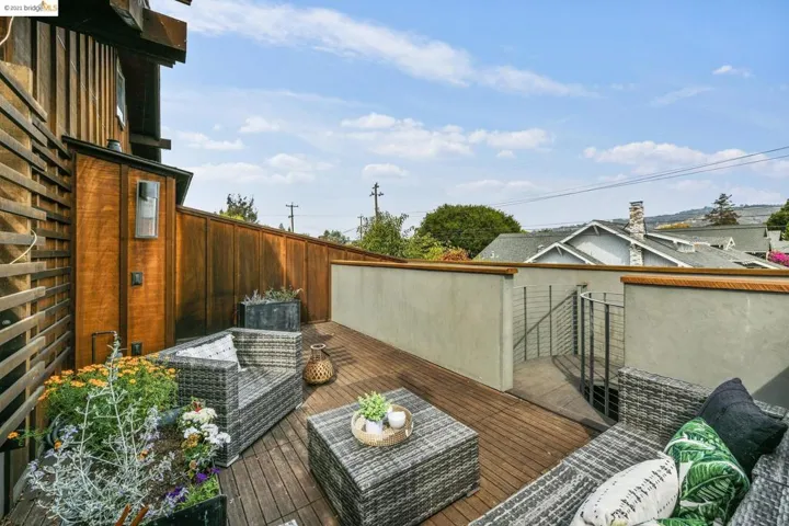 425 Clifton St 425, Oakland, California 94618