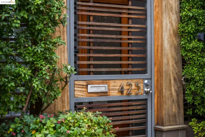 425 Clifton St 425, Oakland, California 94618