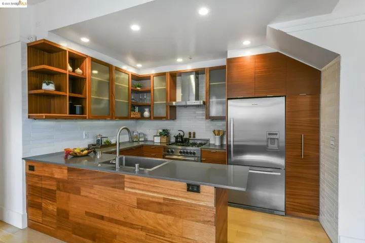 425 Clifton St 425, Oakland, California 94618