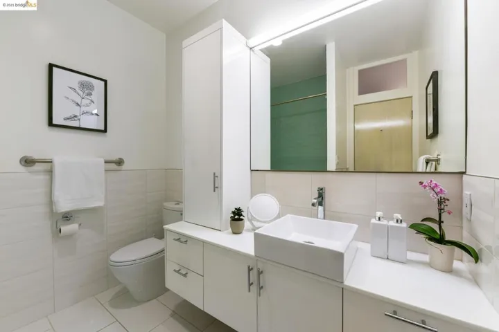 425 Clifton St 425, Oakland, California 94618