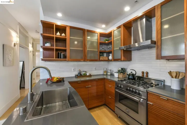 425 Clifton St 425, Oakland, California 94618