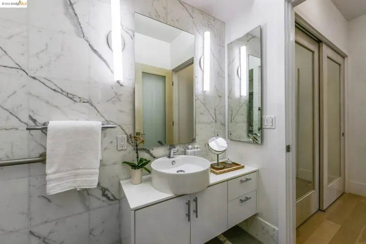 425 Clifton St 425, Oakland, California 94618