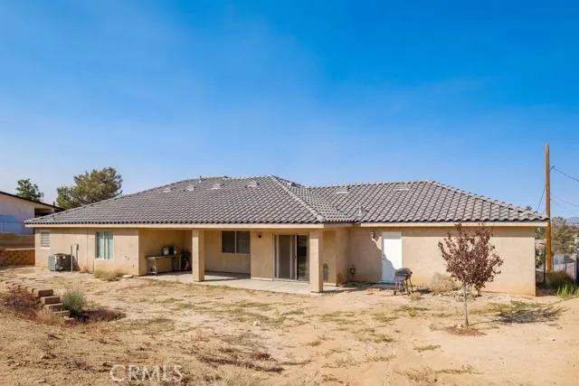 18555 Temecula Avenue, Hesperia, California 92345