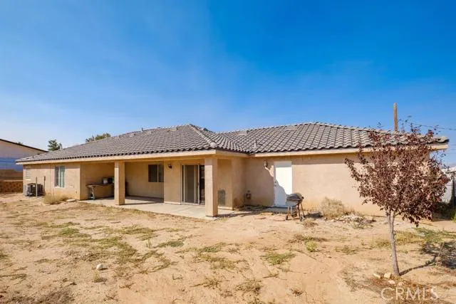 18555 Temecula Avenue, Hesperia, California 92345