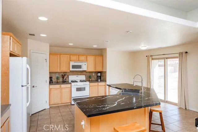 18555 Temecula Avenue, Hesperia, California 92345