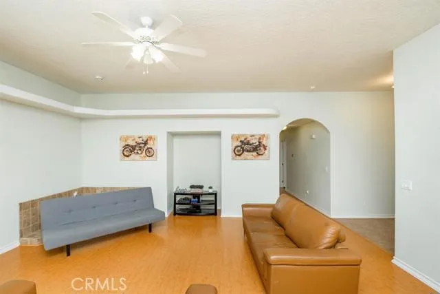 18555 Temecula Avenue, Hesperia, California 92345