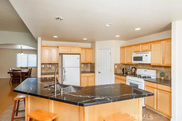 18555 Temecula Avenue, Hesperia, California 92345