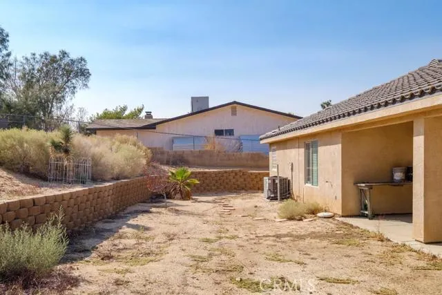 18555 Temecula Avenue, Hesperia, California 92345