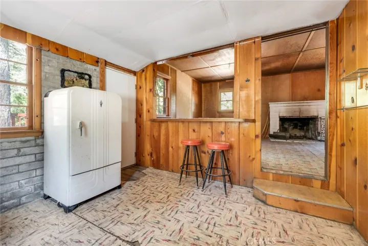 3 Lost Creek, Angelus Oaks, California 92305