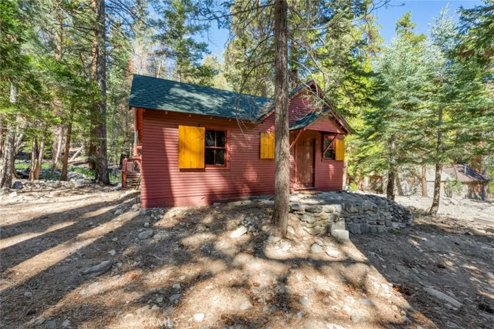 3 Lost Creek, Angelus Oaks, California 92305