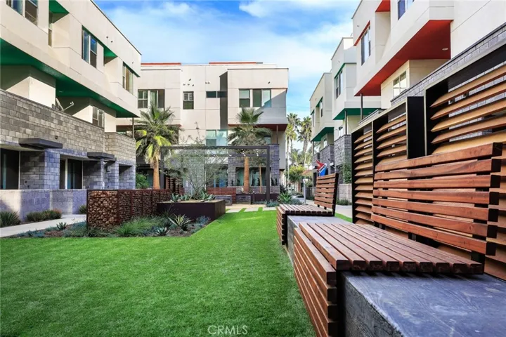 639 Channel Way, Costa Mesa, California 92627