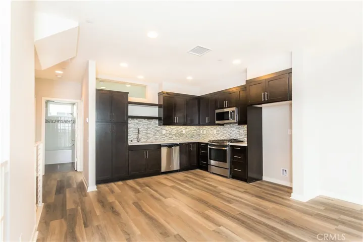 639 Channel Way, Costa Mesa, California 92627