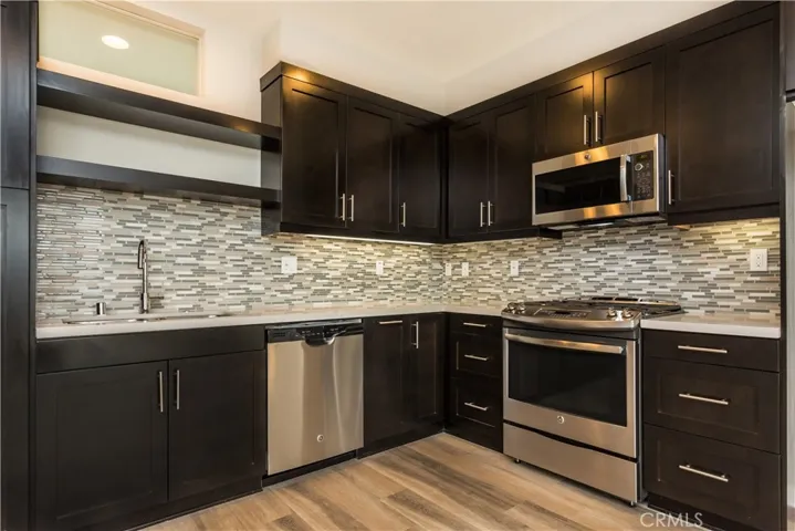 639 Channel Way, Costa Mesa, California 92627
