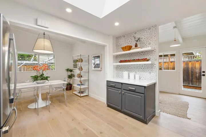 , Palo Alto, California 94306
