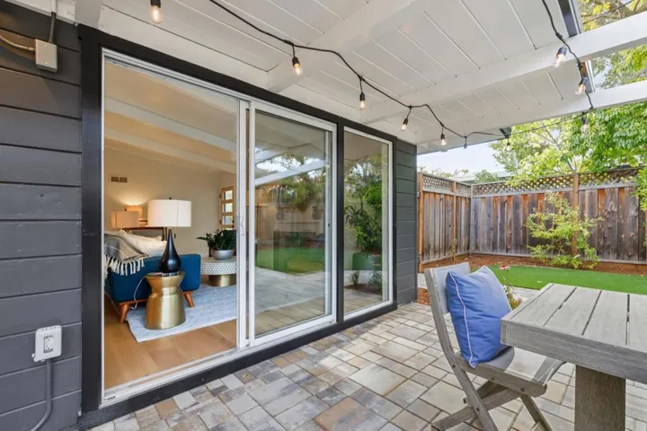 , Palo Alto, California 94306