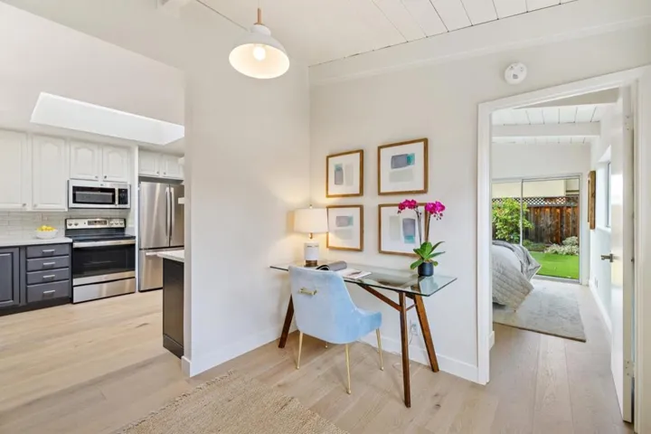 , Palo Alto, California 94306