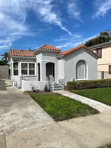 3017 S Victoria Avenue, Los Angeles, California 90016