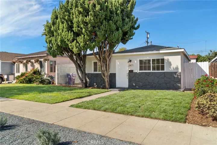 2471 Caspian Avenue, Long Beach, California 90810