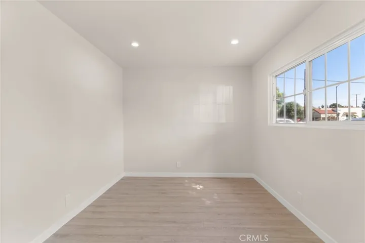 2471 Caspian Avenue, Long Beach, California 90810