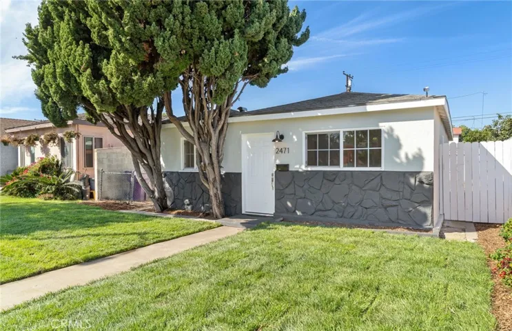 2471 Caspian Avenue, Long Beach, California 90810
