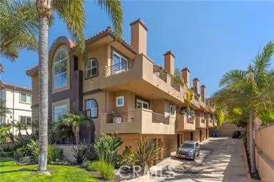 138 S Broadway, Redondo Beach, California 90277