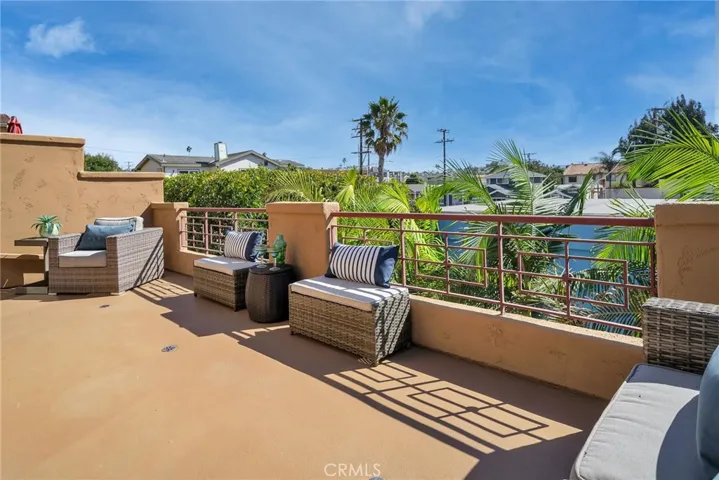 138 S Broadway, Redondo Beach, California 90277