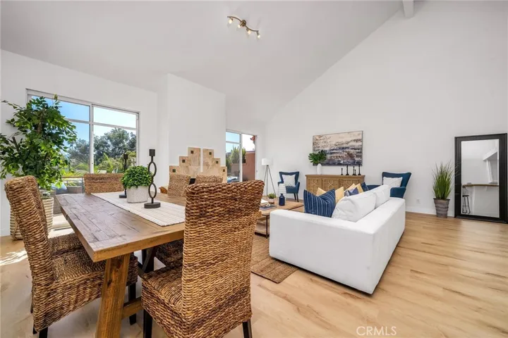 138 S Broadway, Redondo Beach, California 90277