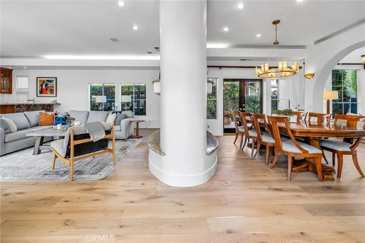 casual living FP and dining