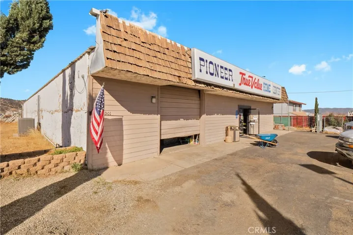 20901 South Street, Tehachapi, California 93561