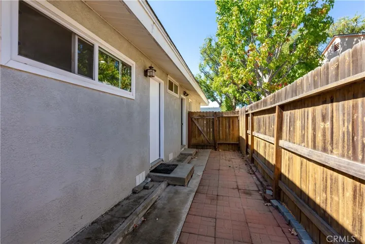 2170 Radnor Avenue, Long Beach, California 90815