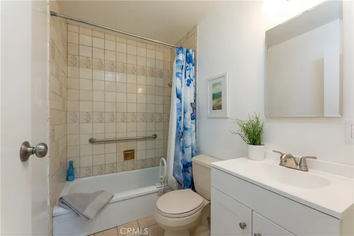2170 Radnor Avenue, Long Beach, California 90815